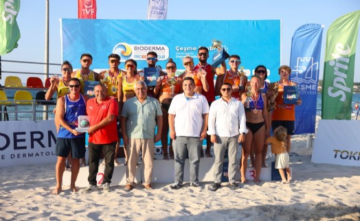 Uluslararası plaj voleybolunun kalbi Çeşme’de attı