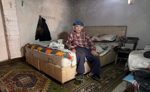 Yalnız yaşayan 85 yaşındaki Acar, huzurevine yerleştirildi