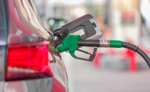 Akaryakıta zam yağmuru sürüyor: Motorine bir zam daha