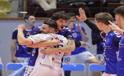 Altekma evinde Benfica rövanşında