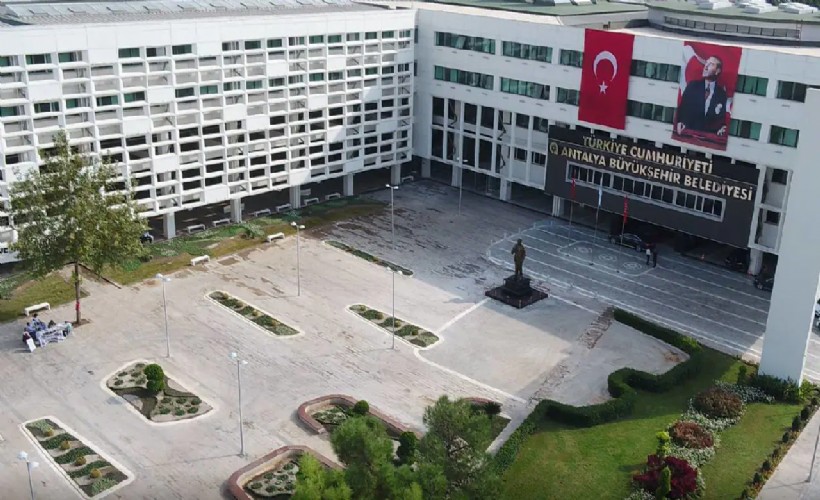 Antalya Büyükşehir'e bir operasyon daha: 18 gözaltı