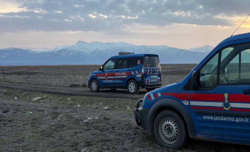 Avda başından vurularak ağır yaralandı