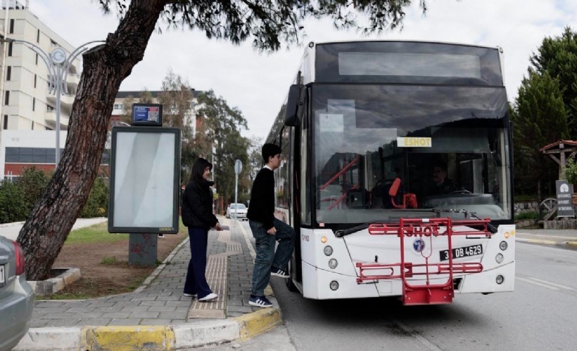 Balçova'dan üniversiteye hazırlanan gençlere ulaşım desteği
