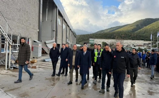 Başkan Saygılı'nın fabrikasını hortum vurdu; Büyük maddi hasar var
