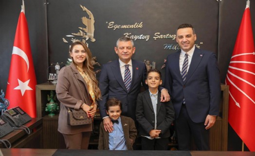 Başkan Yıldız ve ailesi, Özel ile Ankara'da buluştu!