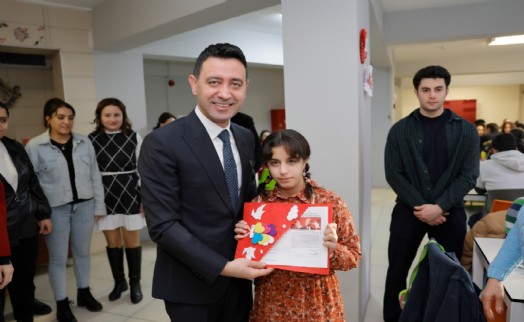 Bayraklı'da yarıyıl tatili çocuklar için şenliğe dönüşüyor
