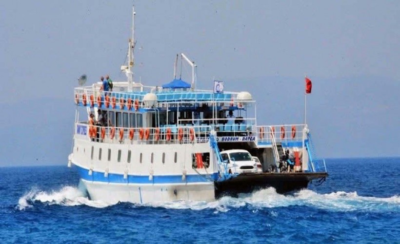 Bodrum'da feribot seferlerine fırtına engeli