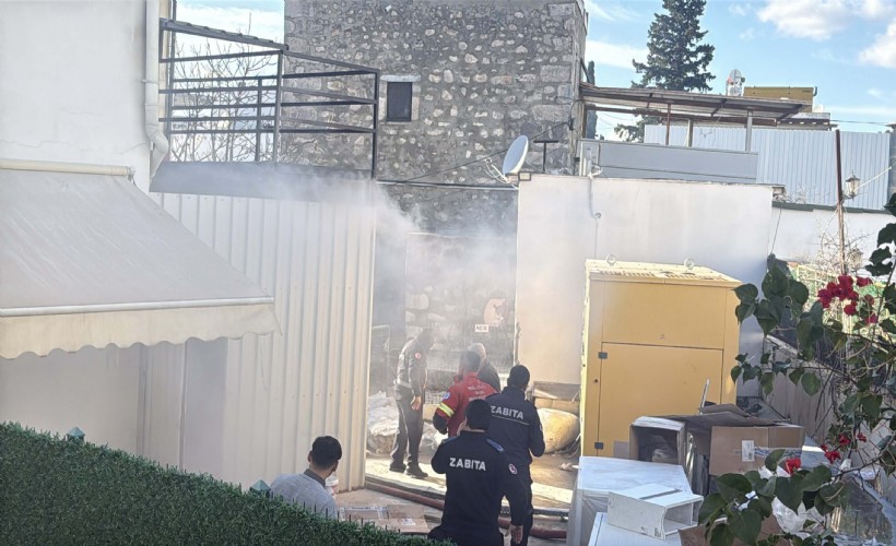 Bodrum'da geri dönüşüm deposunda yangın