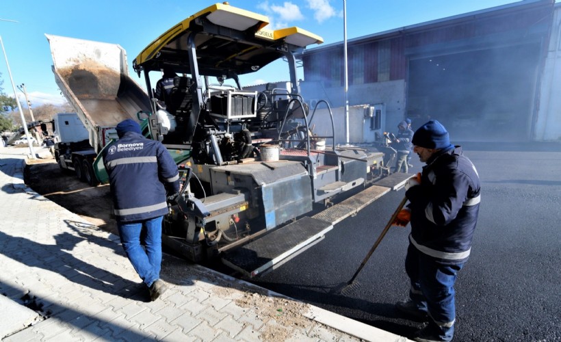 Bornova'da yollarında seferberlik sürüyor