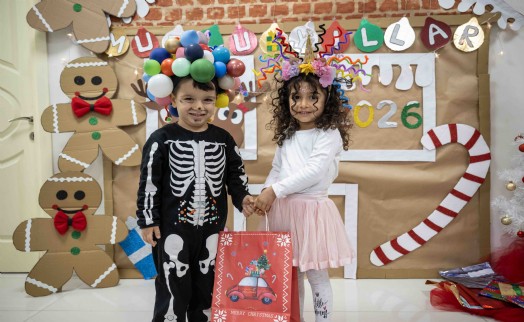 Bornovalı miniklerin yeni yıl coşkusu