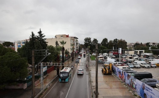Büyükşehir çalıştı Özmen Caddesi su basmadı!