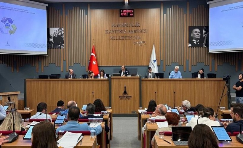 Büyükşehir’de ‘DSİ’ polemiği: Tugay’ın ‘yalan söylüyorlar’ açıklamasına tepki!