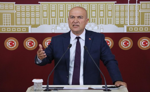 CHP'li Bakan'dan Bakan Kurum'a Teos Marina soruları: Bakanlık bilime ve halka kulaklarını kapatamaz!