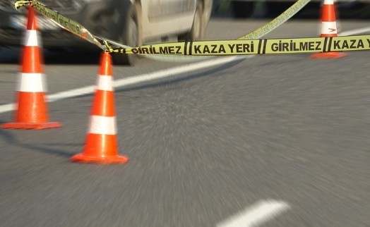 Çevreyolunda feci kaza: Kamyona arkadan çarpan sürücü hayatını kaybetti