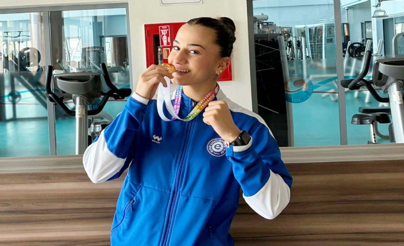 Egeli kick boksçu Elif Ceren Şanlı, Türkiye Şampiyonu oldu