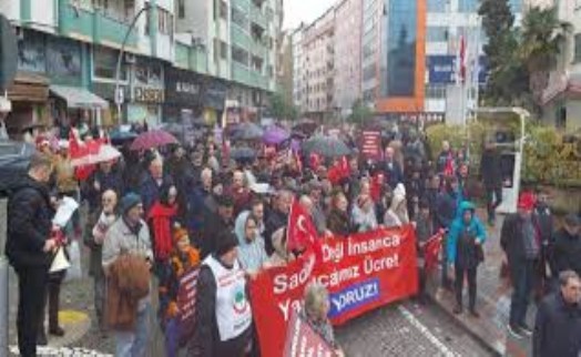 Erdoğan'ın memleketinde emekli sokağa çıktı