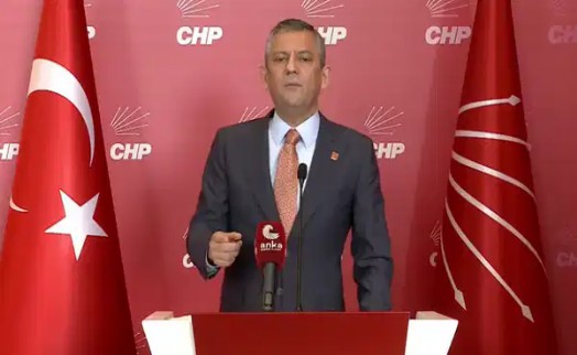 Erken seçime kapıyı kapatan Bahçeli'ye Özel'den şiirli yanıt