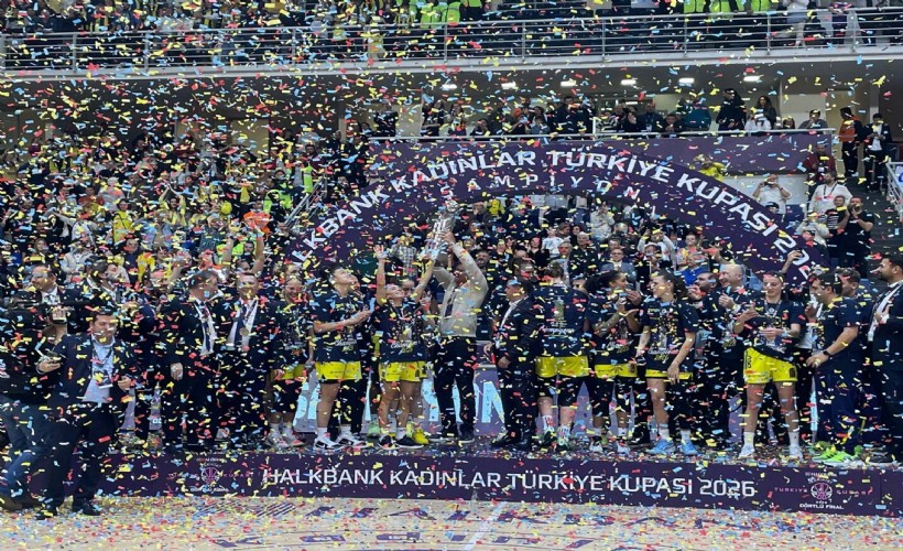 Fenerbahçe, Galatasaray'ı mağlup edip bir kupa daha aldı