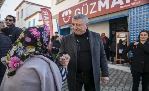 Güzelbahçe'de GÜZMAR Bakkal Nihat açıldı: 'Rant için değil halk için!'