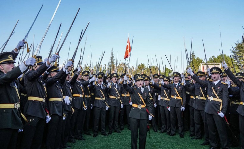 İhraç edilen teğmenler için MSB'den hamle