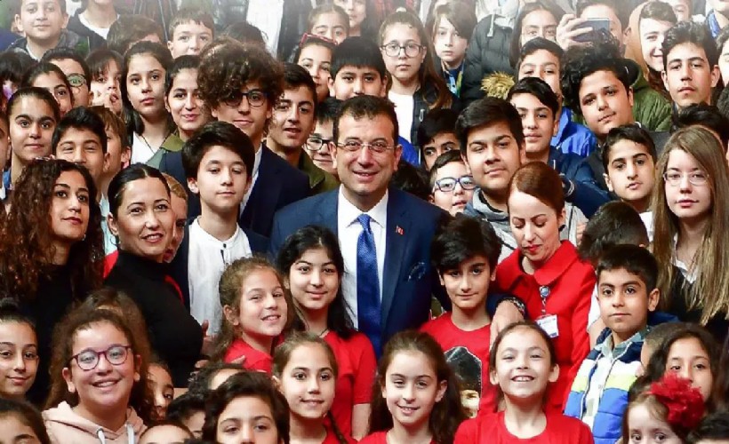 İmamoğlu'ndan karne mesajı: Diplomanızın haksız yere iptal edilmediği bir gelecek vaadediyorum