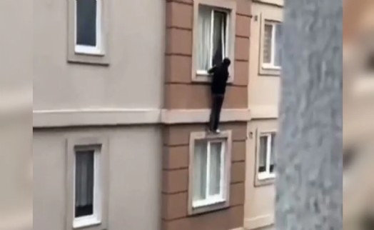 İstanbul'da korkunç olay: Genç çift sırayla metrelerce yüksekten atladı!
