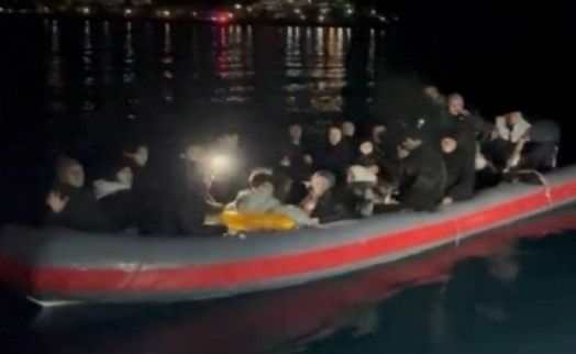 İzmir açıklarında 'düzensiz göçmen' alarmı
