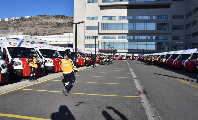İzmir'de 45 yeni ambulans hizmete girdi: Sayı kaç oldu?