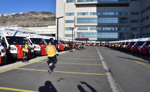 İzmir'de 45 yeni ambulans hizmete girdi: Sayı kaç oldu?