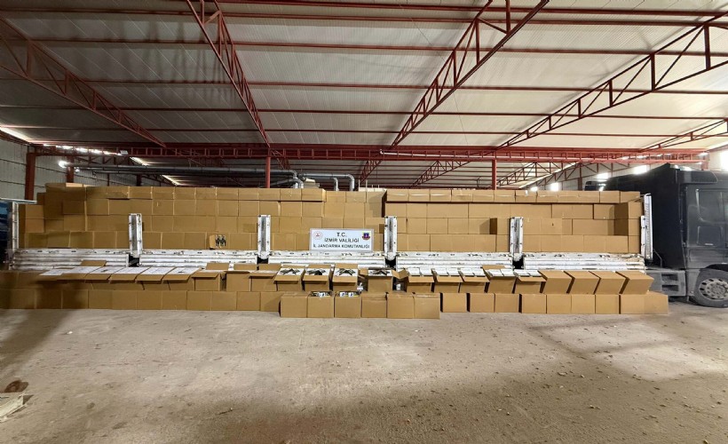 İzmir'de milyonlarca bandrolsüz makaron ele geçirildi