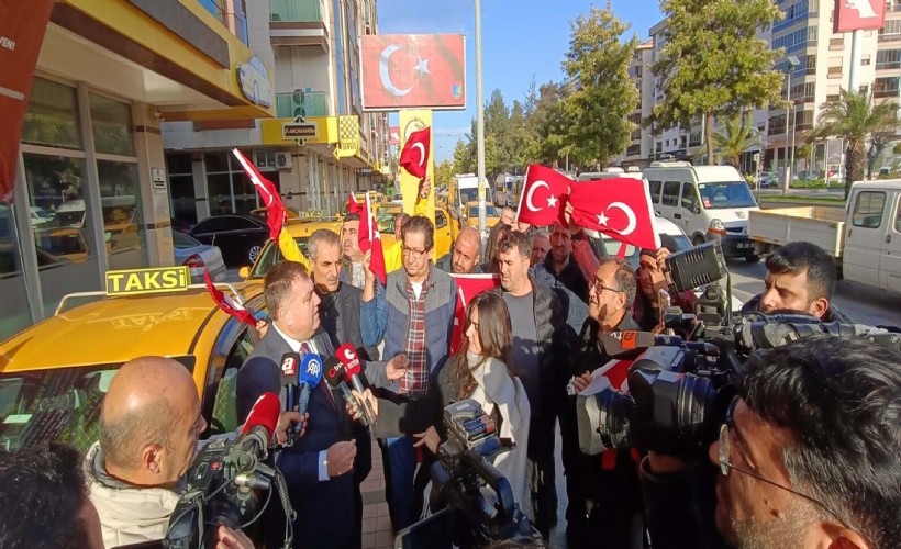 Sınırdaki saldırıya İzmir’den tepki: Taksiler Türk bayrağıyla donatıldı