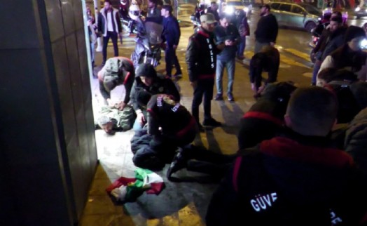 İzmir'de izinsiz yürüyüşe polis müdahalesi: 6 gözaltı