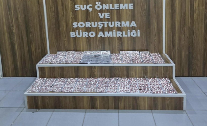 İzmir’de uyuşturucu operasyonu: Binlerce sentetik hap ele geçirildi