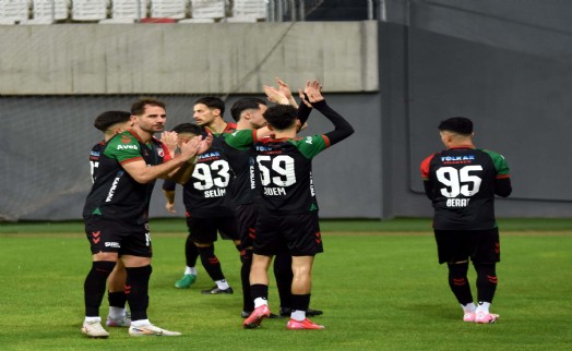Karşıyaka şampiyonluk aşkına