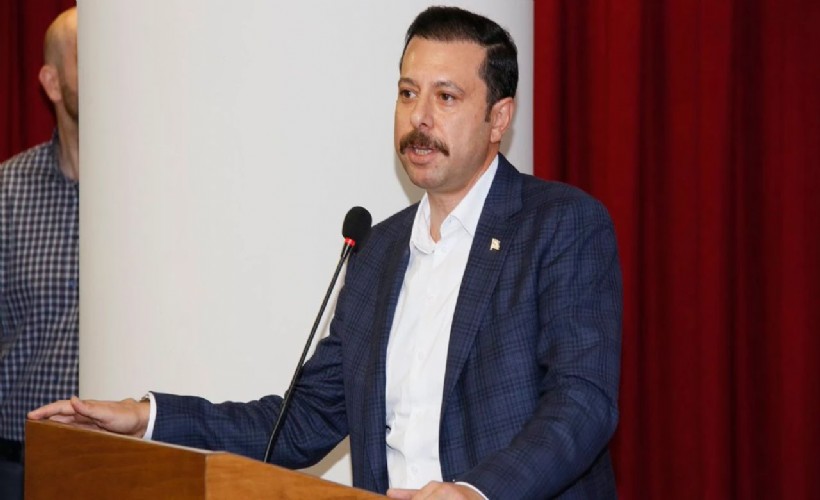 Kaya ‘aboneli otopark’a sert çıktı: İzmir’de kent hakkı sarı kazıklarla çakılmış durumda!