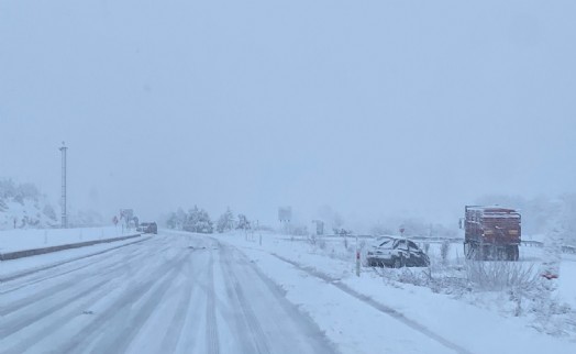 Kütahya'da kar yağışı