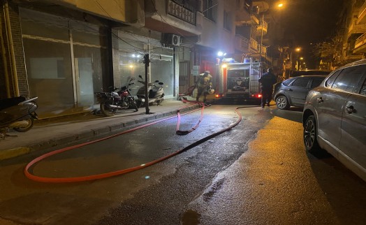 4 katlı binada yangın çıktı