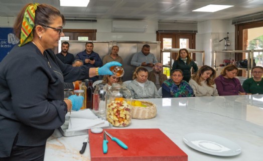 Meslek Fabrikası'nda sirke yapımının inceliklerini öğrendiler