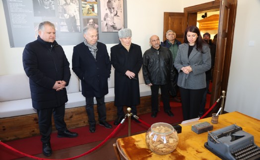 Necati Cumalı, Urla'daki evinde anıldı