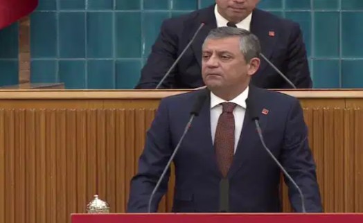 Özel'den gümrük vergisi çıkışı: 'Sana bana faydası yok, Trump'a faydası var'