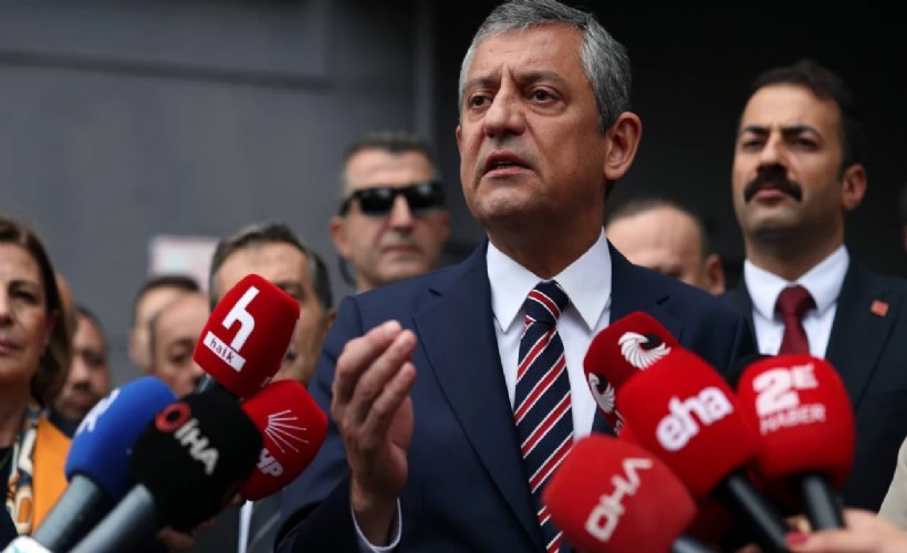 Özel'den bin TL'lik emekli zammına sert tepki! 'Çocuğa harçlık verir gibi, alay eder gibi'