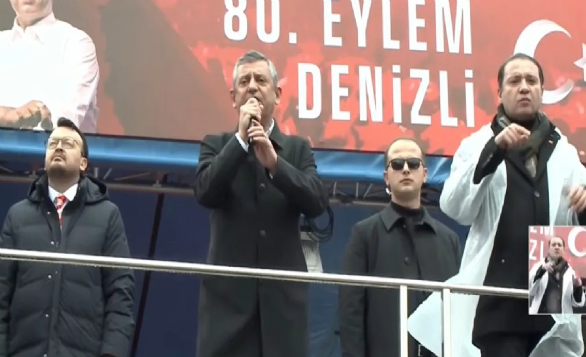 Özgür Özel Denizli'den yağmur altında seslendi: AK Parti'lisi, MHP'lisi, CHP'lisi, İYİ Partilisi... Hep birlikte kazanacağız