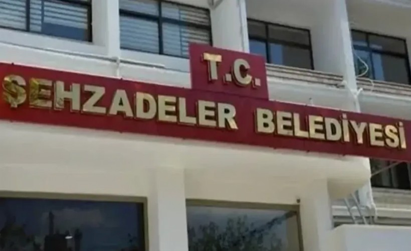 Şehzadeler Belediyesi'nde şok istifa!