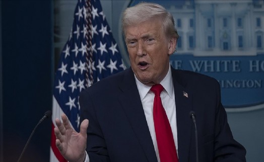 Trump'tan İran'a tehdit üstüne tehdit: Donanmamız ilerliyor