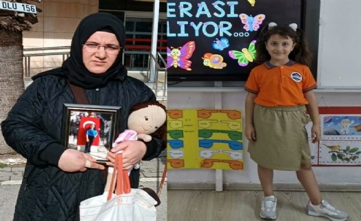 Üzerine koltuk düşen Ebrar'ın oyuncak bebeğiyle duruşmaya gelen annesi: Kimse bizi uyarmadı