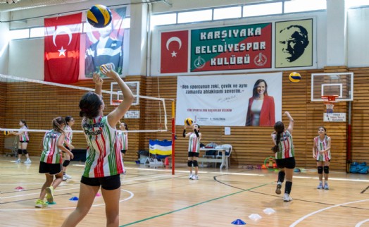 Voleybol tutkunları Karşıyaka'da buluşacak