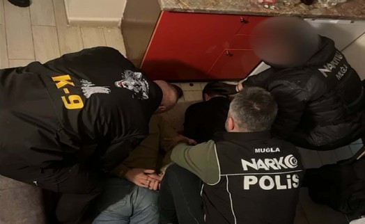 Zehir tacirlerine operasyon: 5 kişi tutuklandı