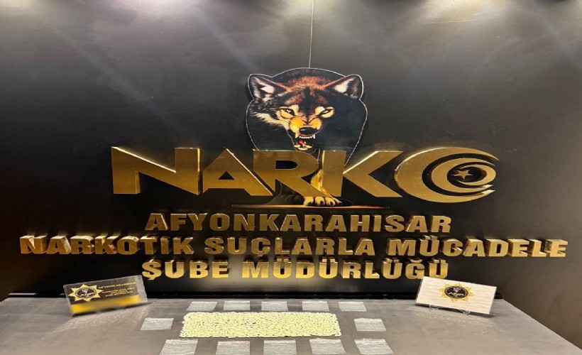 Otomobilde uyuşturucuyla yakalanan 2 şüpheli tutuklandı