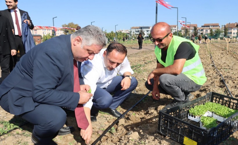 Yalova’nın ilk kent bostanı Bornova rehberliğiyle açıldı