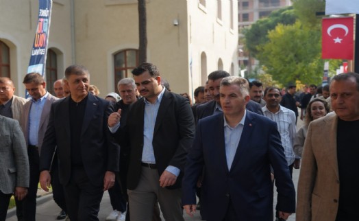 AK Partili İnan ve Tugay'dan Kültür Sanat Fabrikası'na ziyaret: 'Sayın Cemil Tugay'ın ev sahipliğinde daha güçlüyüz'